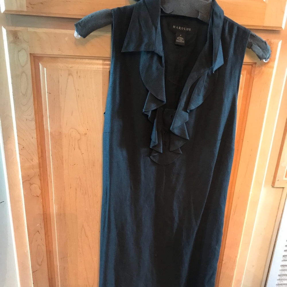 Harold’s dress